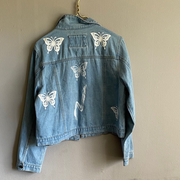 Women's Light Blue Denim Jacket with Butterfly Embroidery - Picture 8 of 11